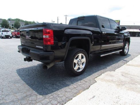 Used 2015 GMC Sierra 2500 Denali w/ Duramax Plus Package AWD/4WD image 5