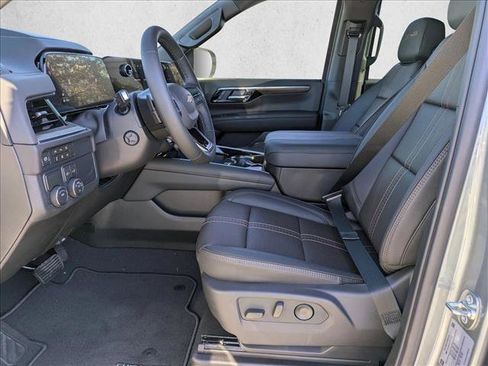 New 2026 Chevrolet Suburban High Country image 9