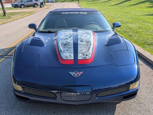 Used 2004 Chevrolet Corvette Convertible w/ Preferred Equipment Group image 13