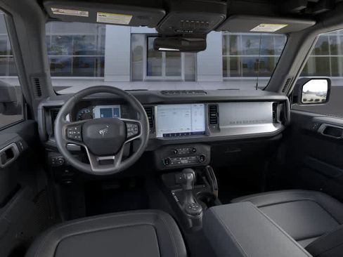 New 2025 Ford Bronco Badlands image 9