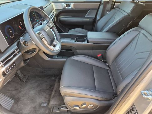 Used 2025 Hyundai Santa Fe SEL FWD image 24