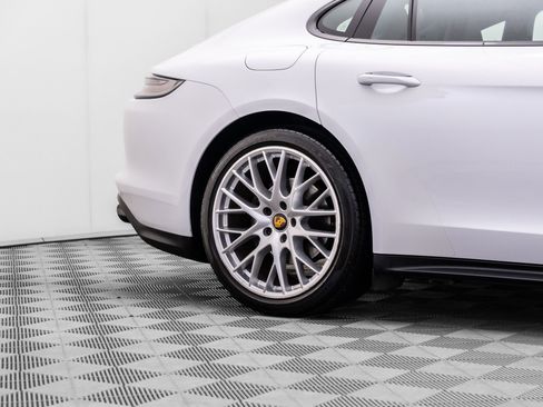 Certified 2022 Porsche Panamera 4 Platinum Edition AWD/4WD image 38