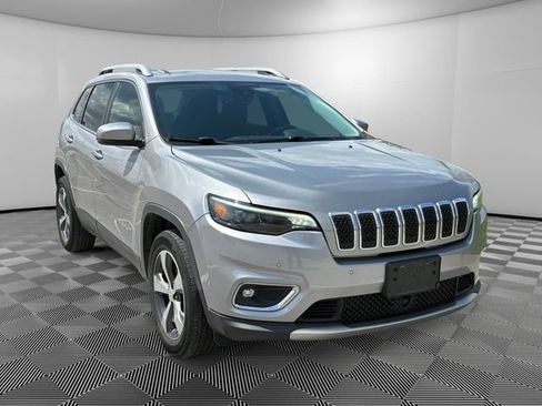 Used 2019 Jeep Cherokee Limited w/ Luxury Group AWD/4WD image 7