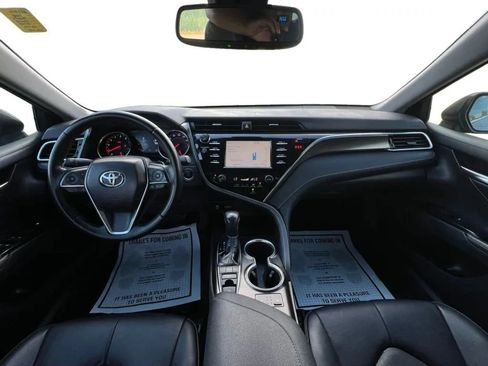 Used 2018 Toyota Camry XSE FWD image 10