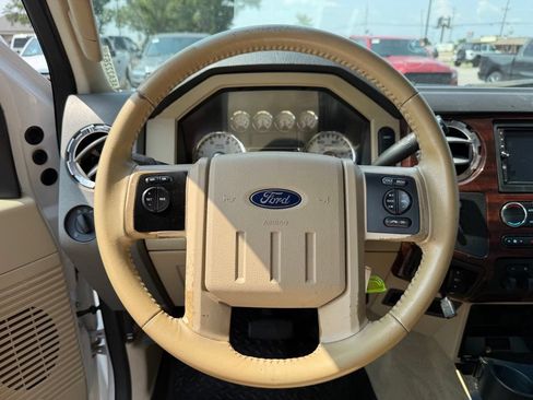 Used 2010 Ford F350 4x4 Crew Cab Super Duty image 14