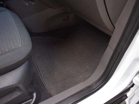 Used 2022 Ford Transit Connect XLT image 22