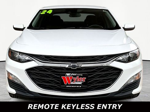 Used 2024 Chevrolet Malibu LT w/ Sport Edition image 2