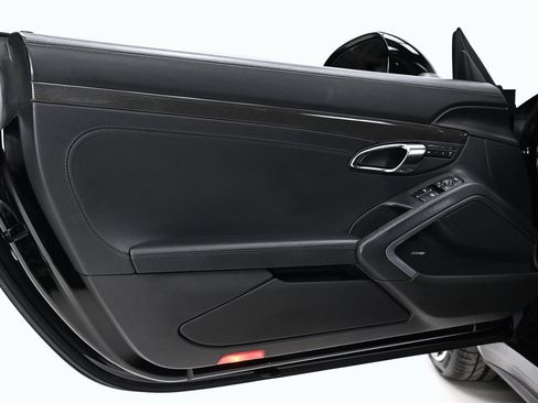 Used 2014 Porsche 911 Turbo S image 18