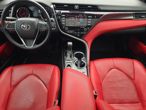 Used 2020 Toyota Camry XSE FWD image 14