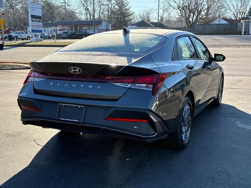 Certified 2024 Hyundai Elantra SEL image 6