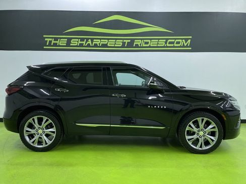 Used 2019 Chevrolet Blazer Premier w/ Sun and Wheels Package AWD/4WD image 11