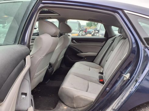 Used 2018 Honda Accord EX image 8
