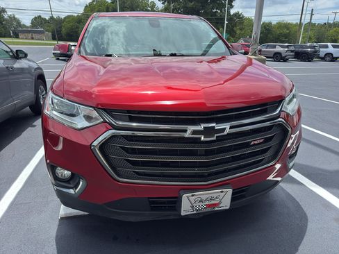Used 2019 Chevrolet Traverse RS FWD image 2