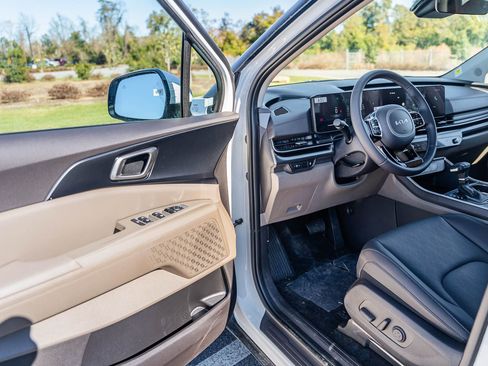New 2026 Kia Carnival image 14