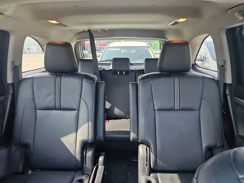 Used 2017 Toyota Highlander SE AWD/4WD image 10