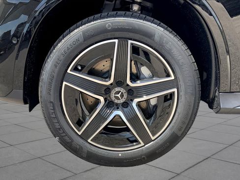 Used 2025 Mercedes-Benz GLC 300 image 19