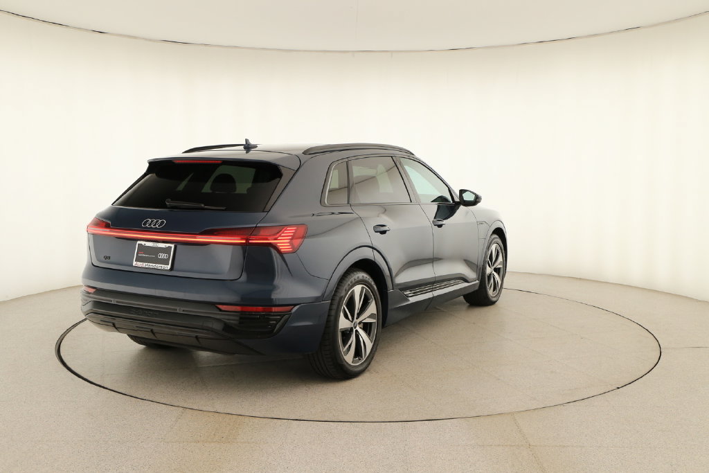 Certified 2024 Audi Q8 e-tron Premium Plus AWD/4WD image 6