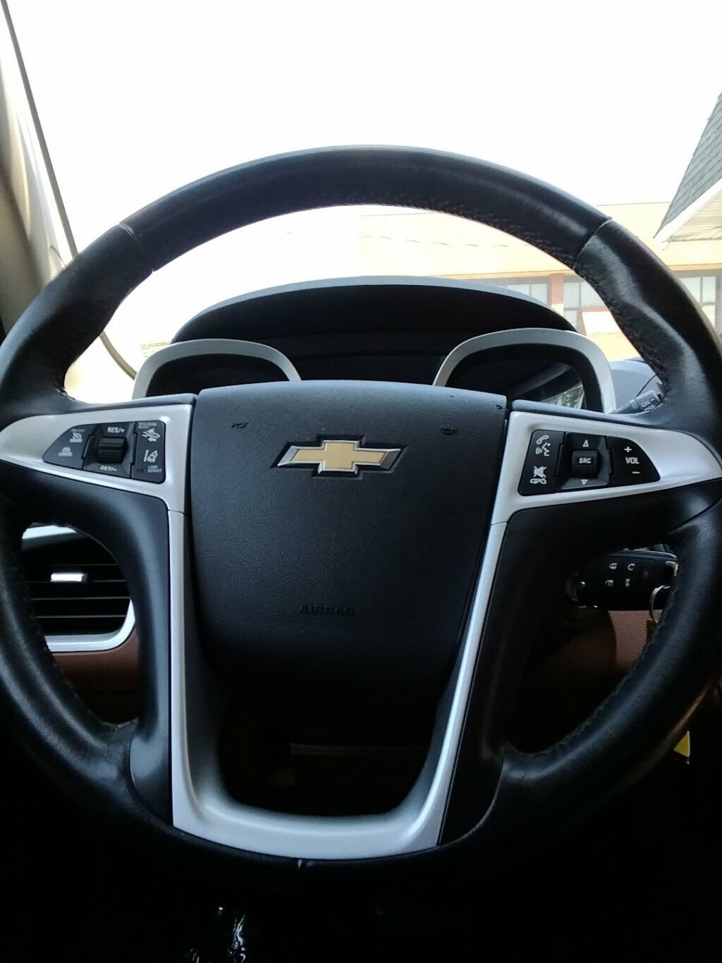 Used 2016 Chevrolet Equinox LTZ w/ Enhanced Convenience Package AWD/4WD image 15