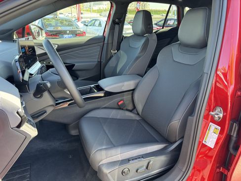 Certified 2025 Volkswagen ID.4 Pro S image 15