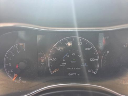 Used 2014 Jeep Grand Cherokee Limited image 16