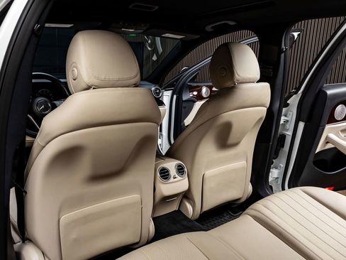 Used 2021 Mercedes-Benz E 450 4MATIC Sedan image 29