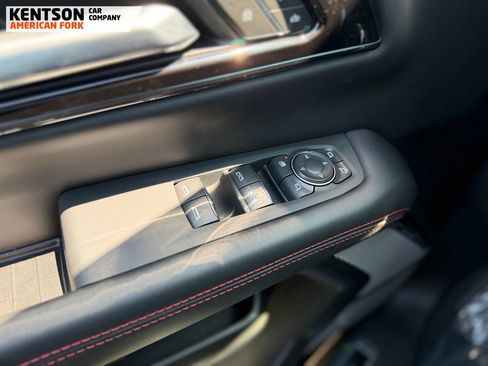 Used 2025 GMC Yukon AT4 Ultimate w/ LPO, Floor Liner Package AWD/4WD image 19