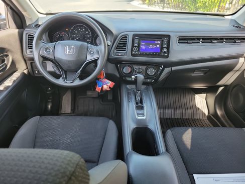 Used 2022 Honda HR-V LX image 15