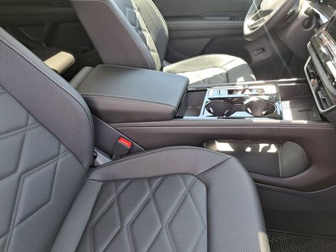 New 2026 Volkswagen Atlas SE FWD image 19