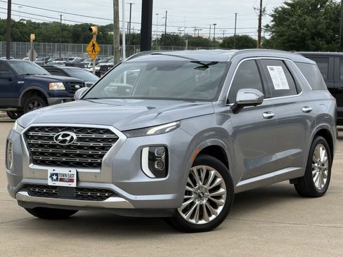 Used 2020 Hyundai Palisade Limited FWD image 2