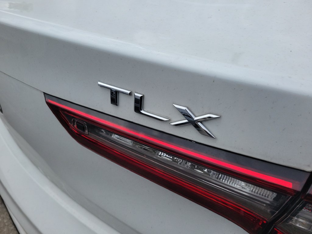 Used 2023 Acura TLX FWD image 7