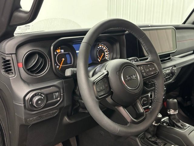 Used 2026 Jeep Wrangler Unlimited Rubicon AWD/4WD image 22