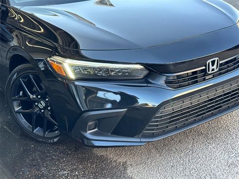 Used 2023 Honda Civic Sport image 6