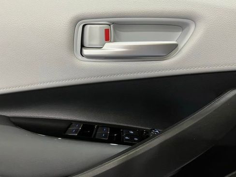 Certified 2022 Toyota Corolla SE w/ SE Preferred Package FWD image 13