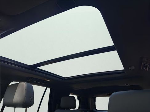 Used 2023 Chevrolet Tahoe LT w/ LT Signature Plus Package image 59