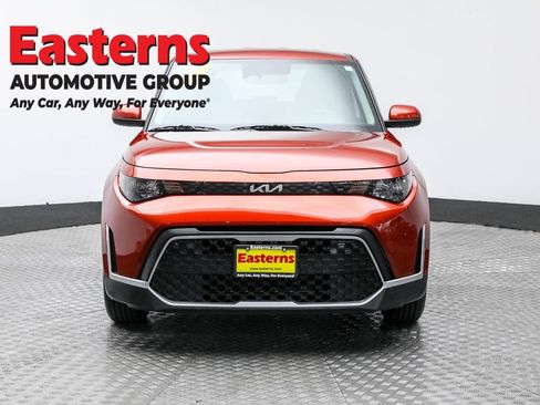 Used 2024 Kia Soul LX w/ Option Group 015 image 2