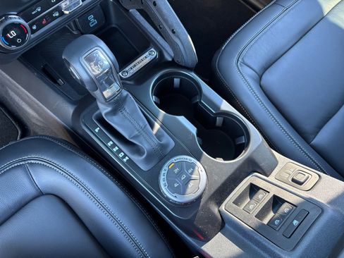 New 2025 Ford Bronco Outer Banks w/ Sasquatch Package image 15