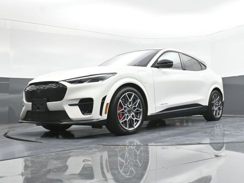 Used 2025 Ford Mustang Mach-E GT image 30