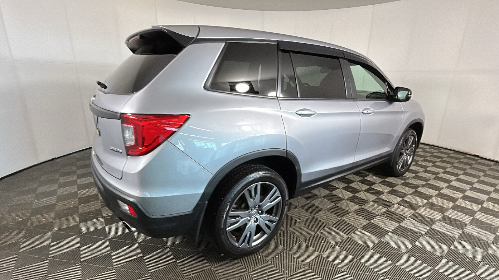 Used 2020 Honda Passport EX-L image 2