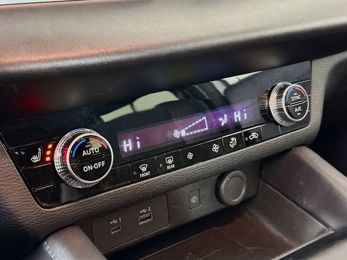 Used 2024 Mitsubishi Outlander SE image 24