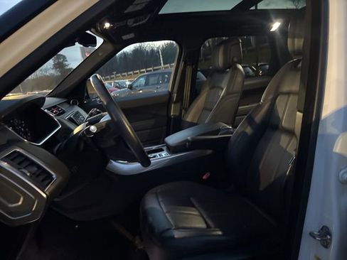 Used 2020 Land Rover Range Rover Sport HSE image 9