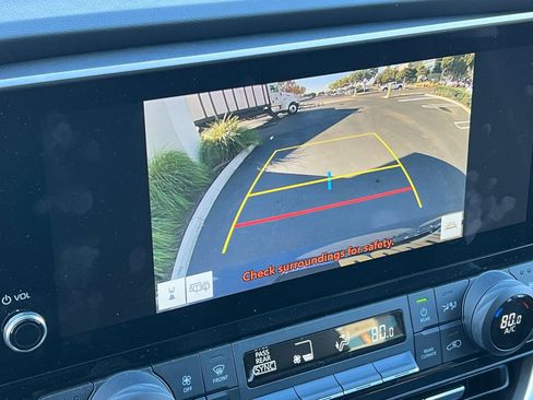 Used 2024 Toyota Grand Highlander XLE image 27