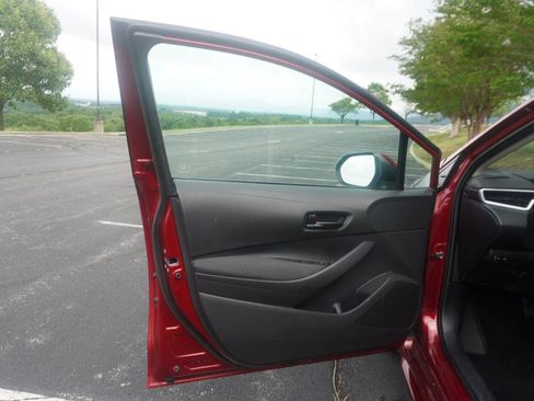 Used 2023 Toyota Corolla LE w/ LE Convenience Package FWD image 10