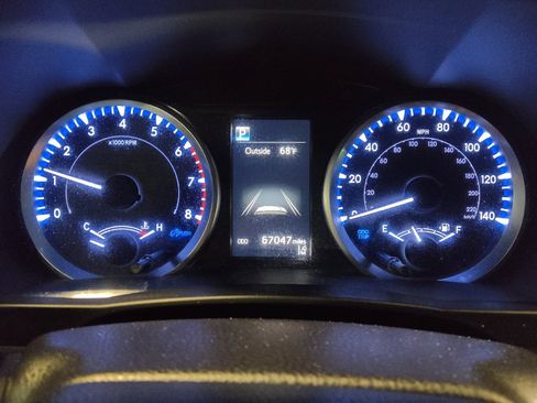 Used 2019 Toyota Highlander LE image 23