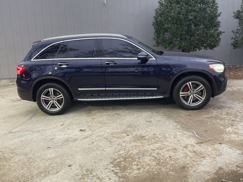 Used 2021 Mercedes-Benz GLC 300 4MATIC image 5