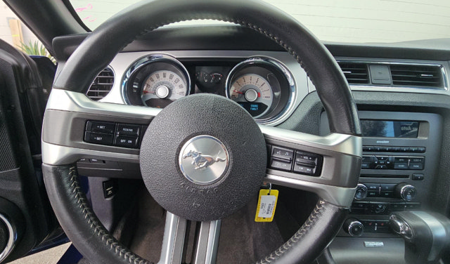 Used 2012 Ford Mustang Premium RWD image 9