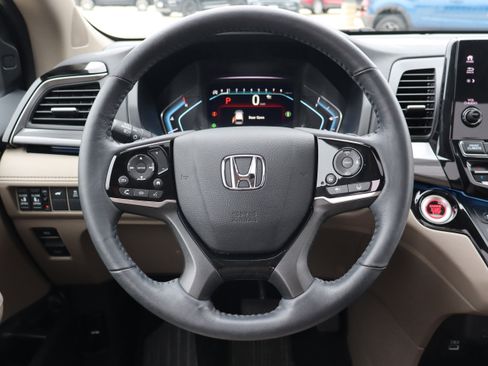 Used 2024 Honda Odyssey Elite image 17