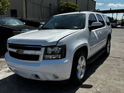 Used 2014 Chevrolet Tahoe LT RWD image 3