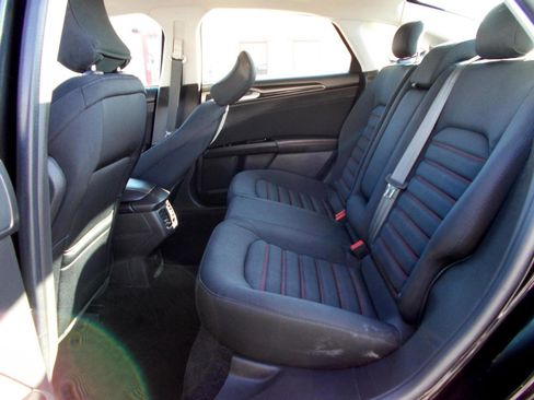 Used 2016 Ford Fusion SE w/ Equipment Group 201A image 33