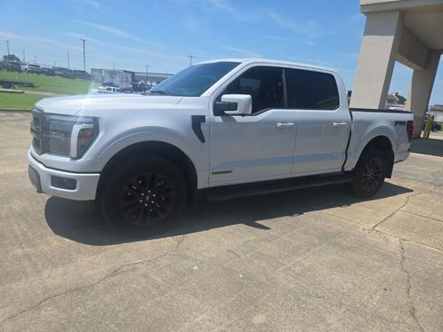 Used 2025 Ford F150 Lariat w/ Equipment Group 502A High AWD/4WD image 4