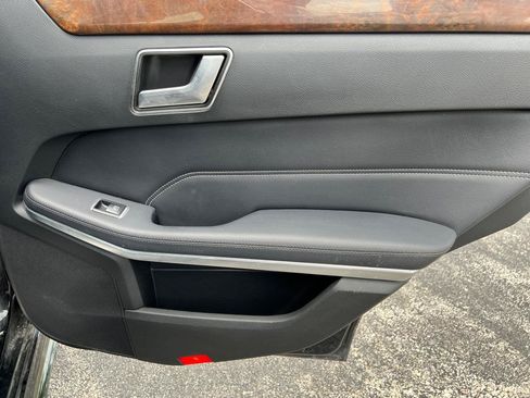Used 2016 Mercedes-Benz E 350 Sedan w/ Premium Package image 25